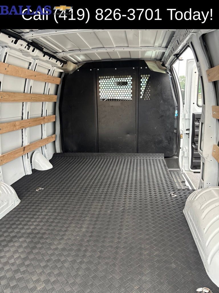 Used 2025 GMC Savana 2500 w/ Driver Convenience Package RWD image 14