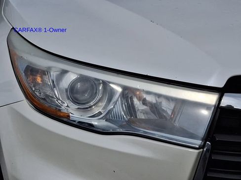 Used 2016 Toyota Highlander XLE AWD/4WD image 10