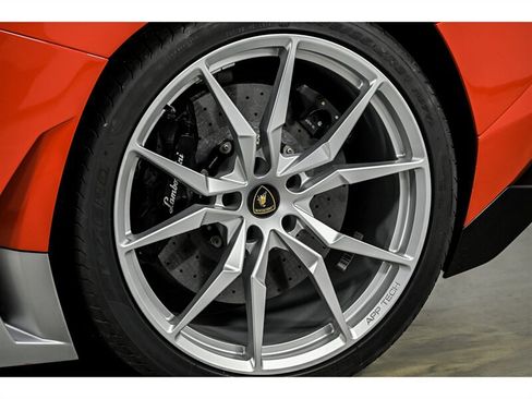 Used 2017 Lamborghini Aventador LP 700-4 AWD/4WD image 22