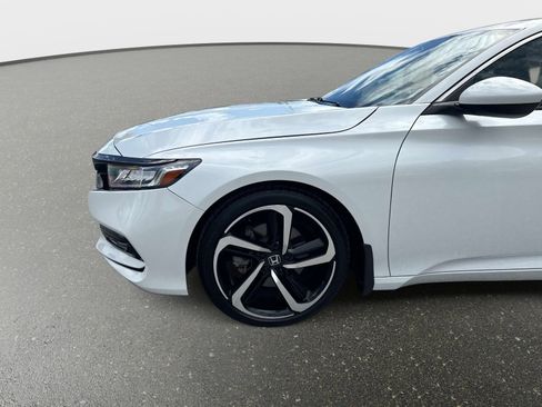 Used 2020 Honda Accord Sport image 9