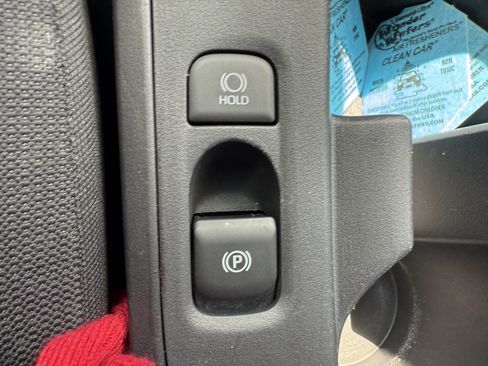 Certified 2025 Toyota Corolla LE FWD image 21