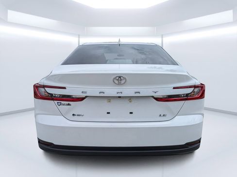 Used 2025 Toyota Camry LE FWD image 4