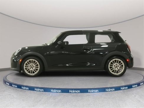 Certified 2025 MINI Cooper 2-Door Hardtop image 8
