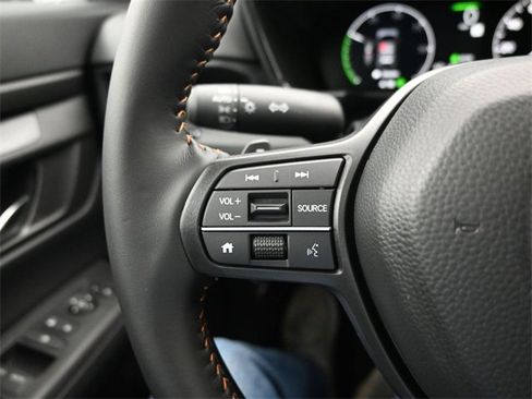 Certified 2025 Honda CR-V Sport image 21