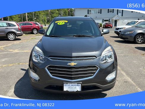 Used 2017 Chevrolet Equinox LT w/ Convenience Package AWD/4WD image 2