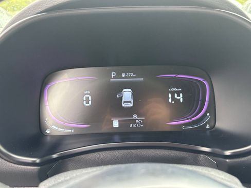 Used 2025 Kia Soul LX w/ LX Technology Package FWD image 38