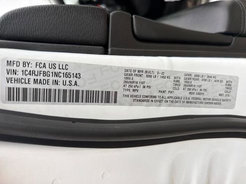 Used 2022 Jeep Grand Cherokee Limited image 34