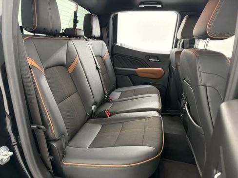 Used 2025 GMC Canyon AT4 AWD/4WD image 33