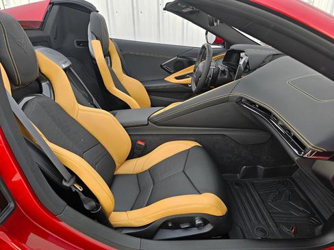 Used 2024 Chevrolet Corvette Stingray Preferred Conv w/ Z51 Performance Package image 5