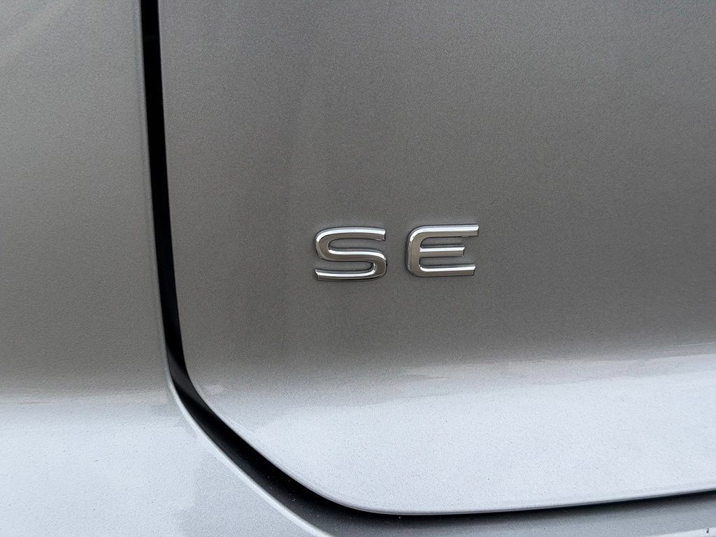 Used 2021 Volkswagen Atlas Cross Sport SE FWD image 8