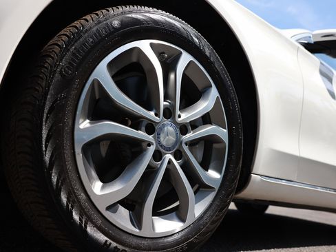Used 2016 Mercedes-Benz C 300 4MATIC Sedan image 35