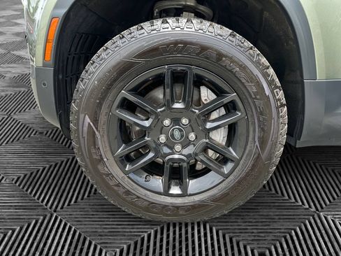 Used 2023 Land Rover Defender 110 SE AWD/4WD image 15