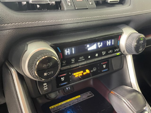 Used 2019 Toyota RAV4 Limited w/ Advanced Technology Package FWD image 10