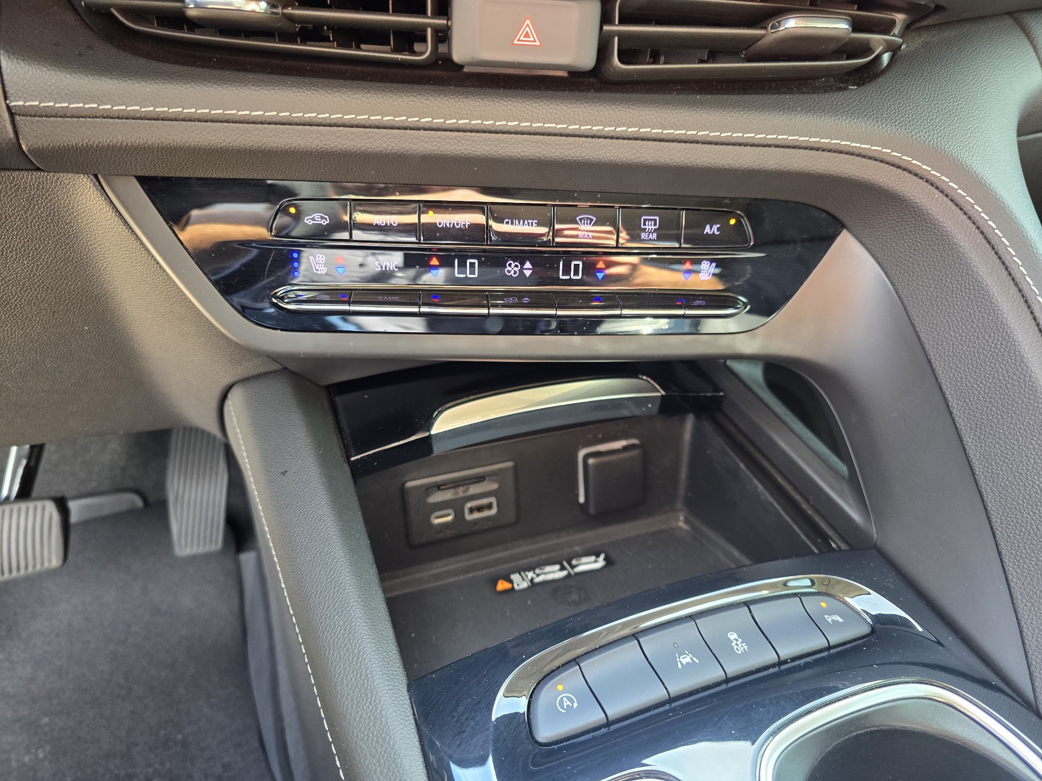 Used 2021 Buick Envision Avenir FWD image 20