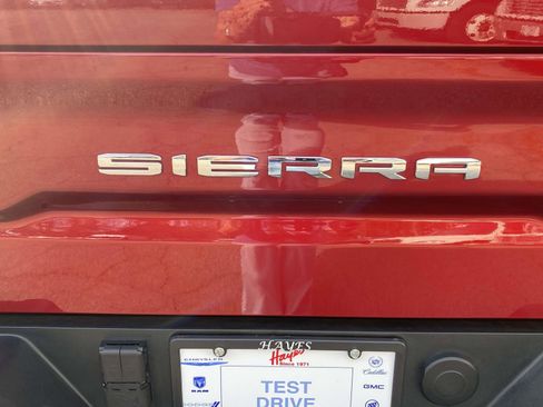 Used 2025 GMC Sierra 1500 AT4 image 8