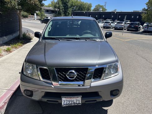 Used 2016 Nissan Frontier SV RWD image 14