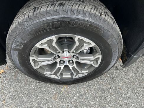 Used 2025 GMC Sierra 1500 SLT image 14