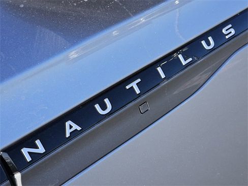 New 2026 Lincoln Nautilus Reserve w/ Jet Appearance Package image 11