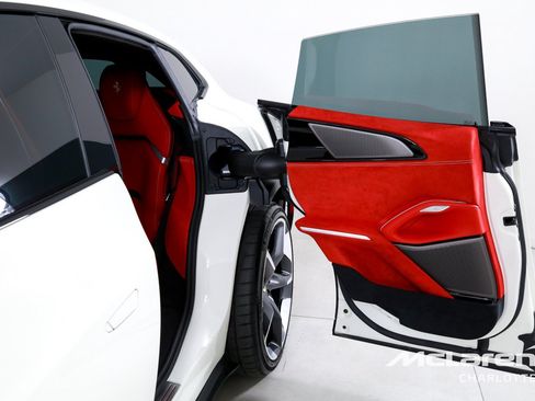 Used 2026 Ferrari Purosangue AWD/4WD image 17