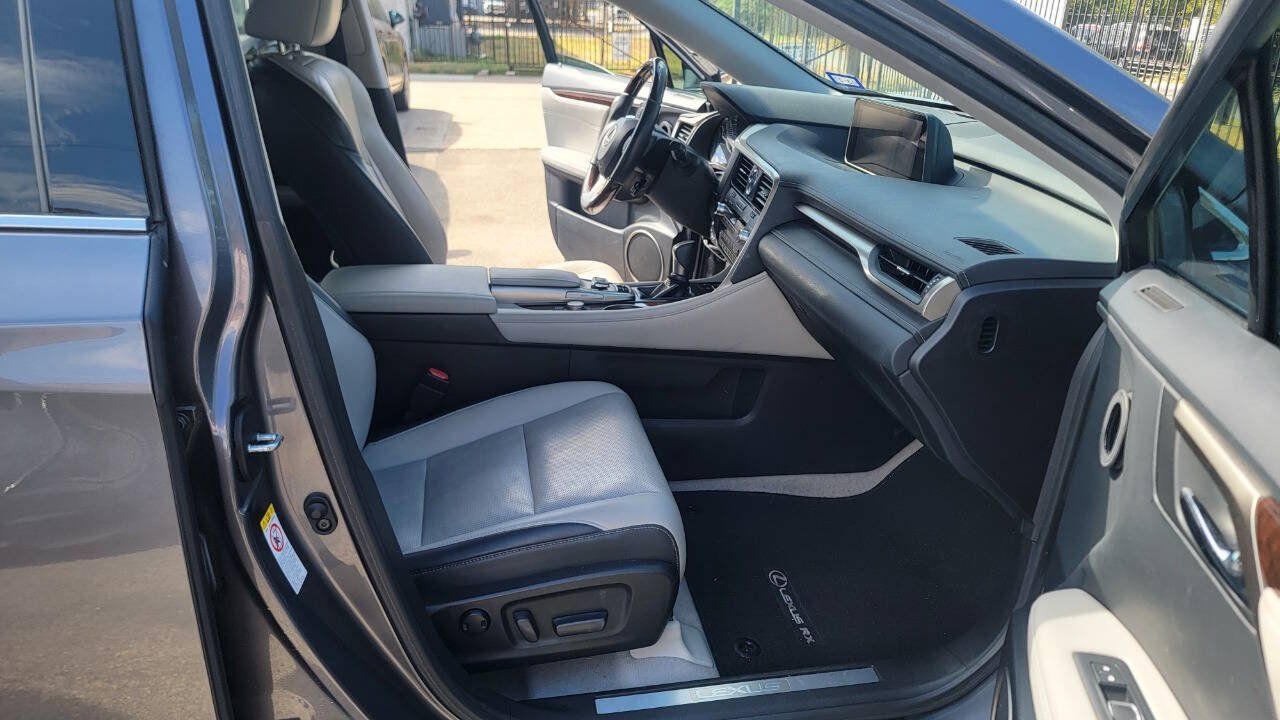Used 2019 Lexus RX 350 FWD w/ Navigation Package image 21