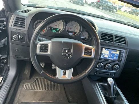 Used 2011 Dodge Challenger R/T image 19