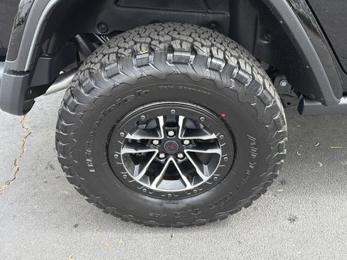 New 2026 Jeep Wrangler Unlimited Rubicon w/ Xtreme 35 Tire Package AWD/4WD image 21