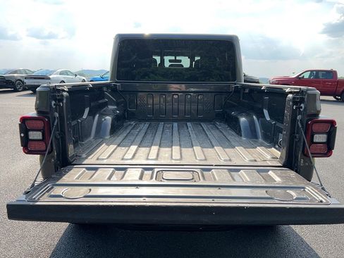 Used 2023 Jeep Gladiator Rubicon w/ LED Lighting Group AWD/4WD image 30