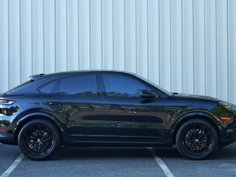 Used 2025 Porsche Cayenne Coupe AWD/4WD image 59