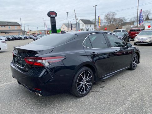 Used 2023 Toyota Camry SE image 6