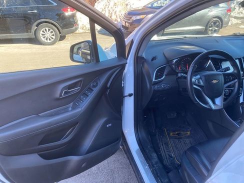 Used 2017 Chevrolet Trax Premier image 10