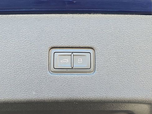 Used 2024 Audi RS Q8 image 15