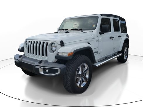 Used 2020 Jeep Wrangler Unlimited Sahara image 2