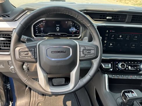 Used 2025 GMC Sierra 1500 Denali w/ Denali Reserve Package AWD/4WD image 15