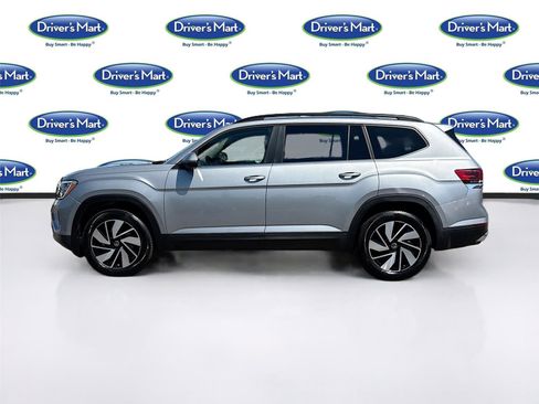 Used 2025 Volkswagen Atlas SE image 4