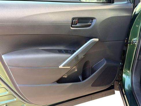 Used 2022 Toyota Corolla Cross LE w/ Moonroof Package FWD image 14