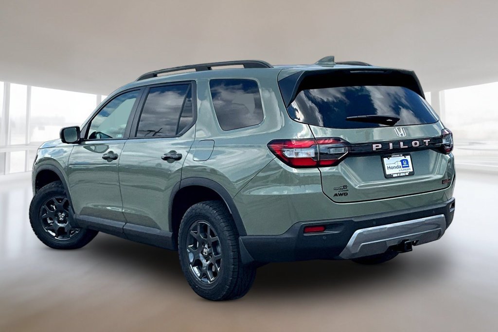 New 2026 Honda Pilot TrailSport image 3