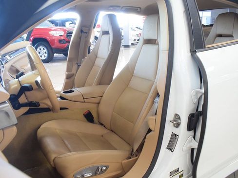 Used 2016 Porsche Panamera AWD/4WD image 51