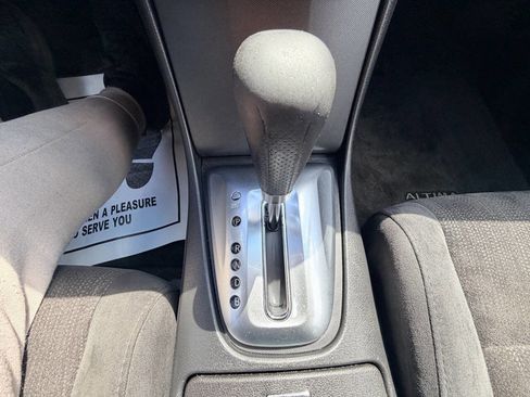 Used 2010 Nissan Altima Hybrid Sedan image 53