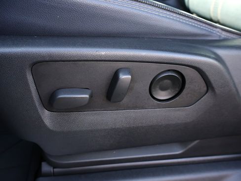 Used 2022 Chevrolet Silverado 1500 High Country w/ High Country Premium Package image 12