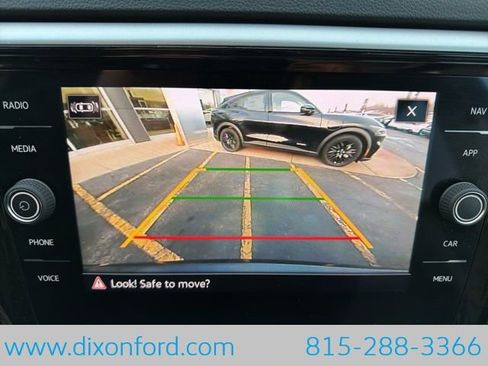 Used 2023 Volkswagen Atlas SEL AWD/4WD image 12