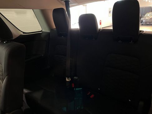 Used 2025 Nissan Pathfinder SV AWD/4WD image 30