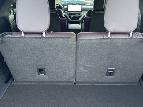 New 2026 Ford Explorer Platinum image 25