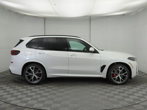 New 2026 BMW X5 xDrive40i w/ M Sport Package image 4