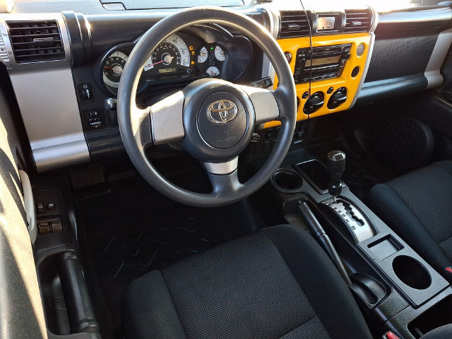 Used 2007 Toyota FJ Cruiser 2WD image 2