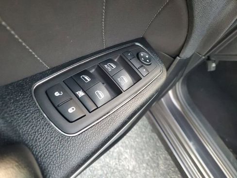 Used 2022 Dodge Charger SXT image 17