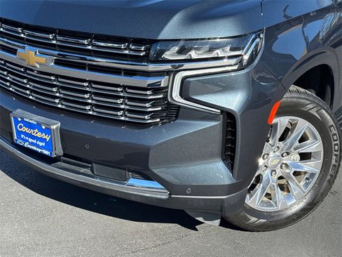 Used 2021 Chevrolet Tahoe Premier w/ Premium Package image 3
