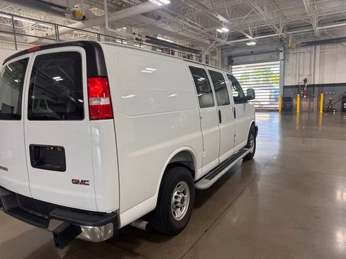 Used 2025 GMC Savana 2500 w/ Driver Convenience Package RWD image 5