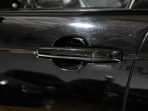 Used 2023 Land Rover Discovery S R-Dynamic image 46