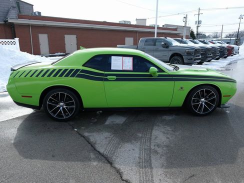 Used 2015 Dodge Challenger R/T Scat Pack w/ Leather Interior Group image 2