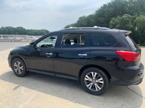 Used 2020 Nissan Pathfinder SV FWD image 19